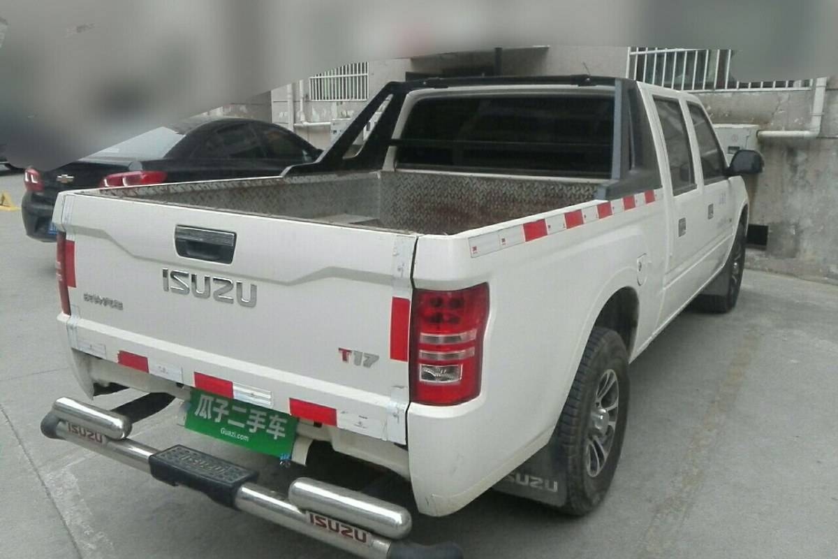 {足球投注}(1万元二手四驱皮卡柴油双排)